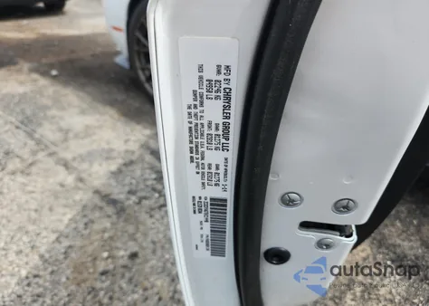 2015 Dodge Challenger Sxt из США, поврежденный, VIN 2C3CDYAG7EH214440